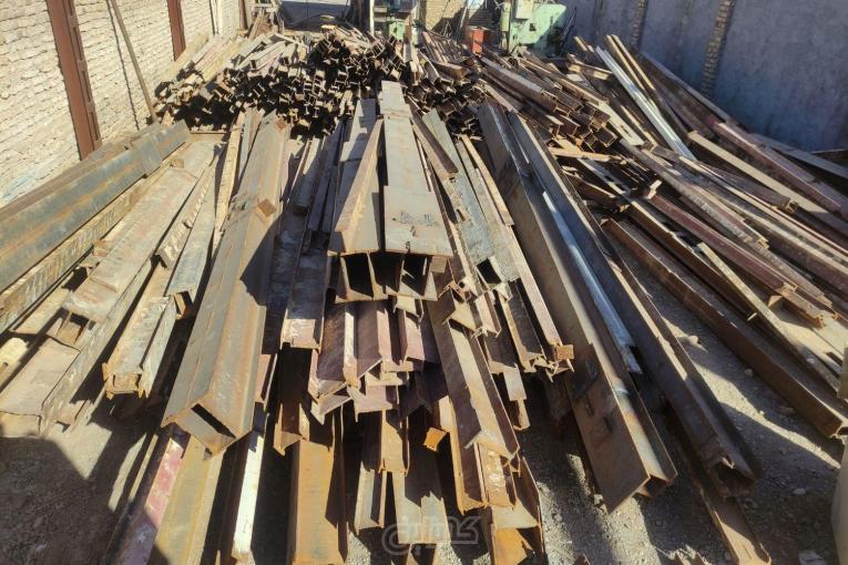 فروش انواع آهن آلات و مقاطع فولادی